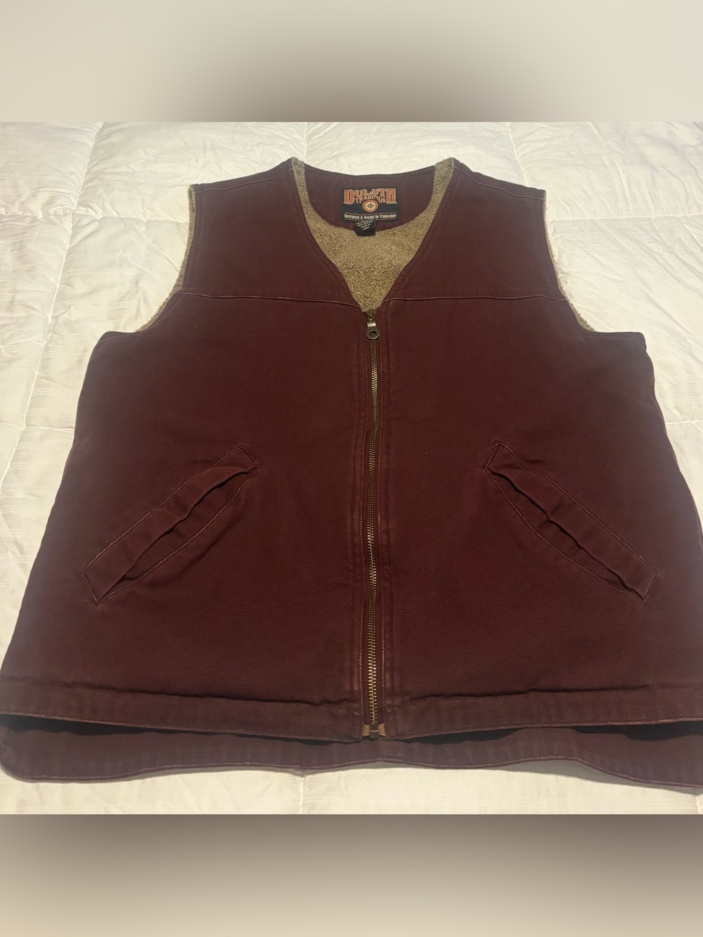 Duluth Trading Company Men’s Burgundy Color Sherpa Vest Size Large